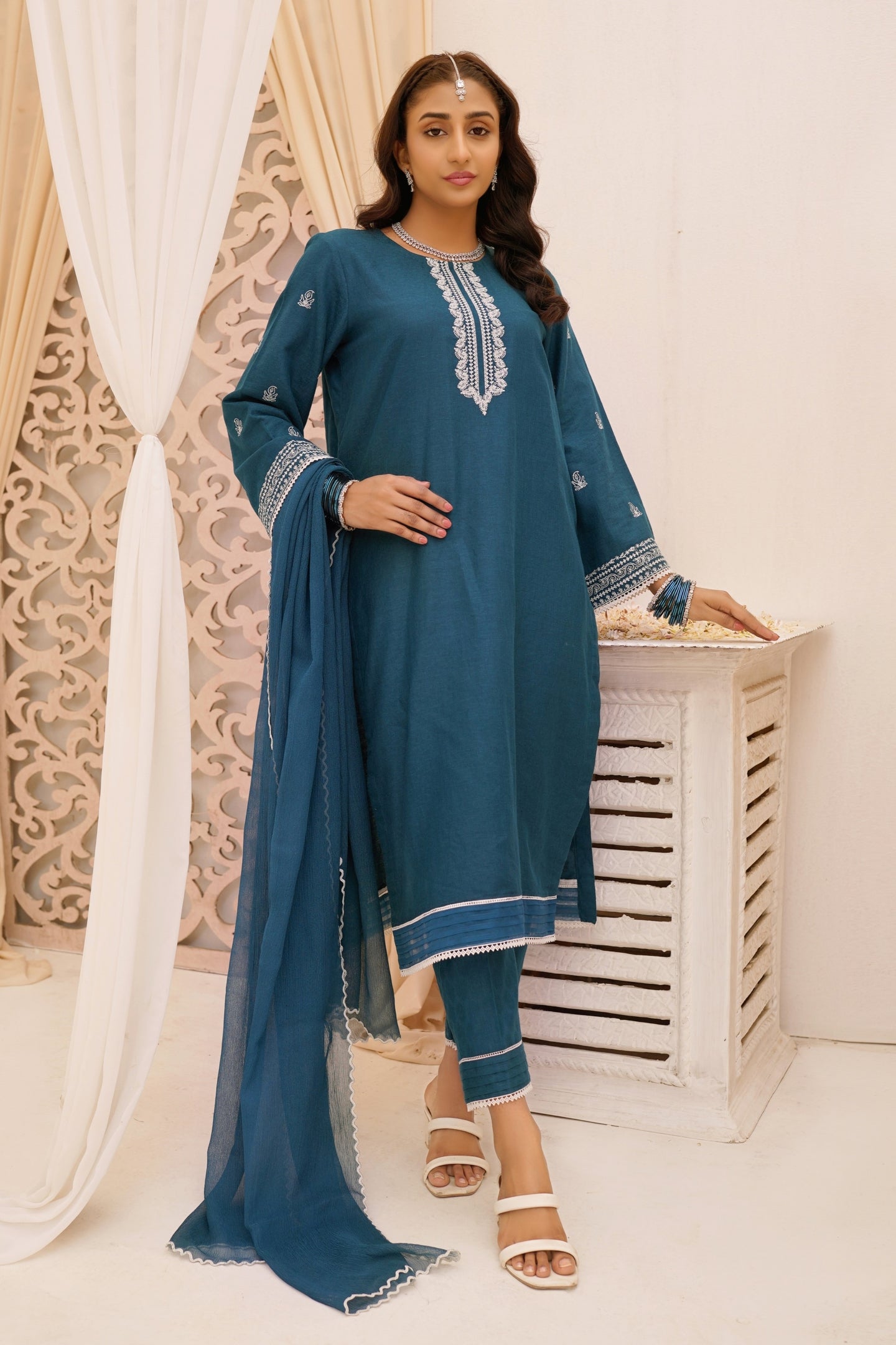 Nilofer - Stitched/Unstitched